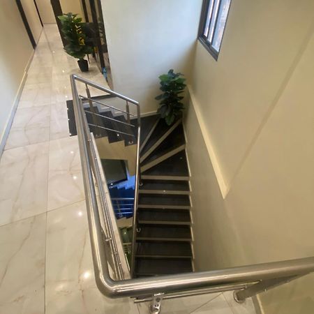 Hotel Ashyana - Near To Grant Road Station 뭄바이 외부 사진