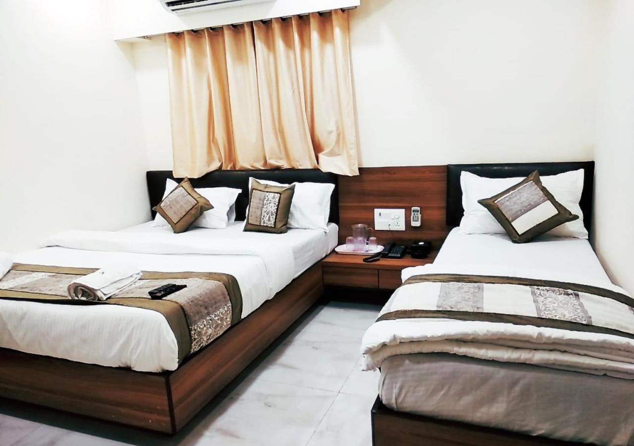 Hotel Ashyana - Near To Grant Road Station 뭄바이 외부 사진
