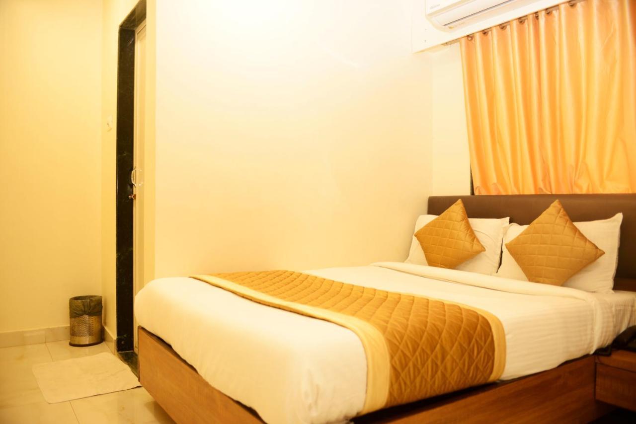 Hotel Ashyana - Near To Grant Road Station 뭄바이 외부 사진