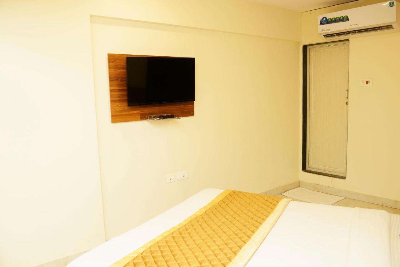 Hotel Ashyana - Near To Grant Road Station 뭄바이 외부 사진