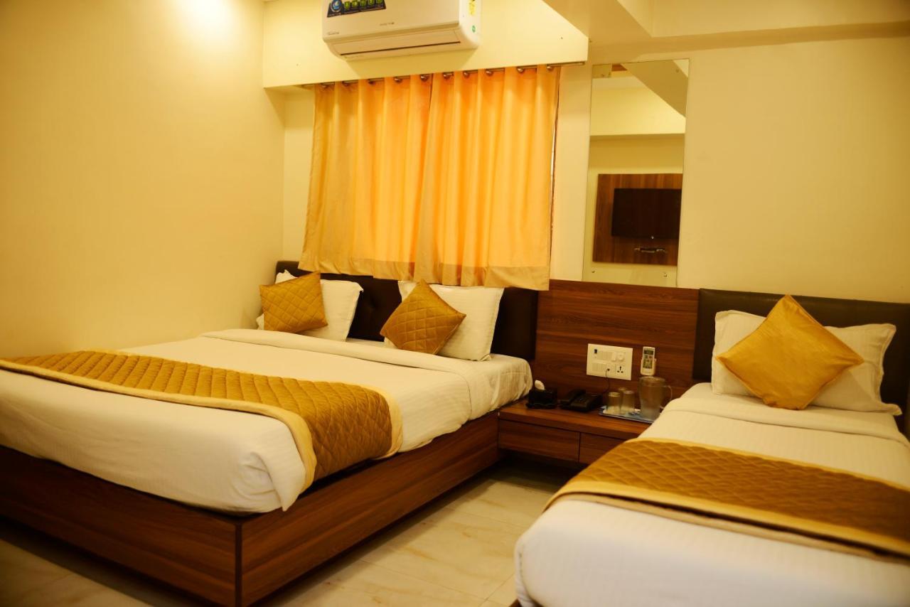 Hotel Ashyana - Near To Grant Road Station 뭄바이 외부 사진